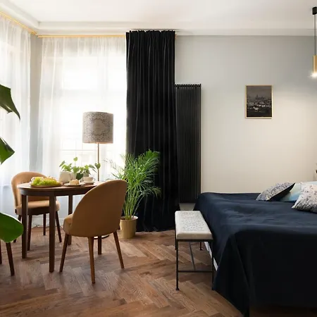 Aparthotel Starowislna 77