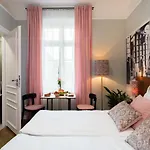 Starowislna 77 3* Krasków